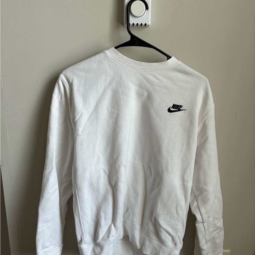Nike White Crewneck Sweater Classic Design